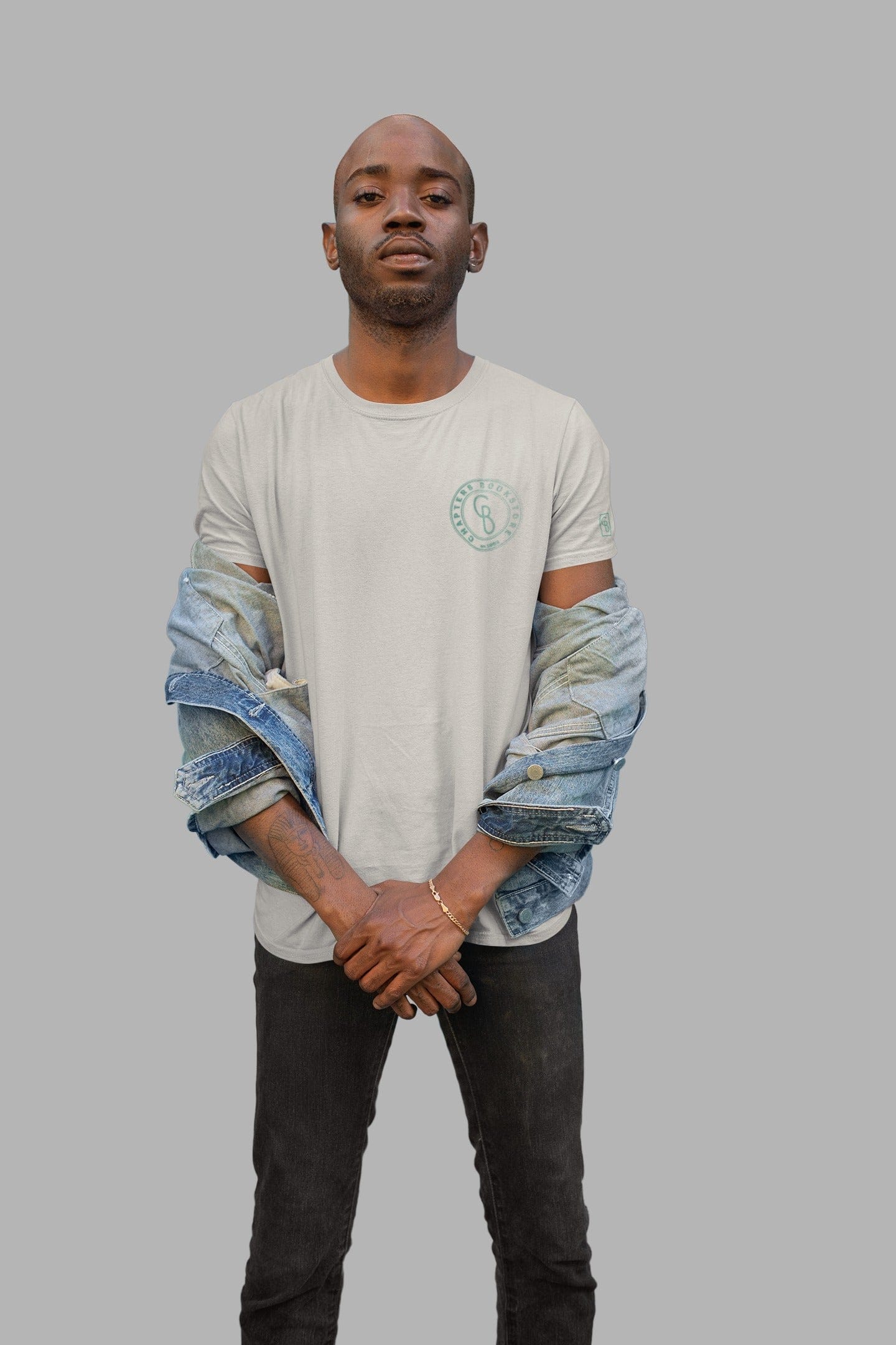 Bookstore Chapters: Chapters Stamp Breast Cream T-shirt Size Small [2024]